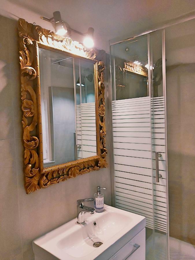 Central Chic Apartment Γένοβα Εξωτερικό φωτογραφία